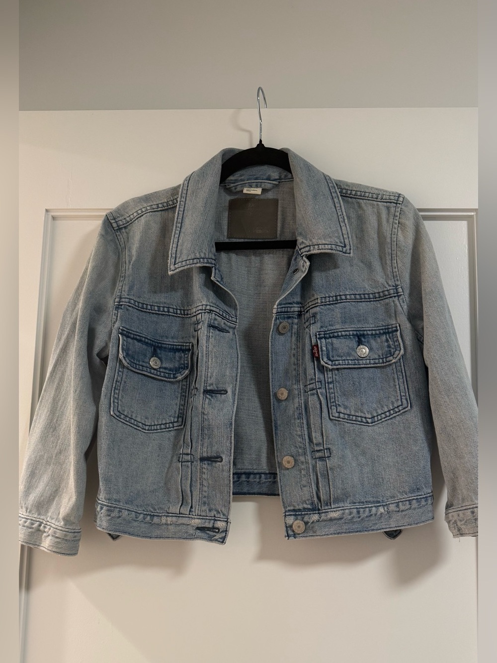Iconic Levi's Blue Denim Cropped Jean Jacket